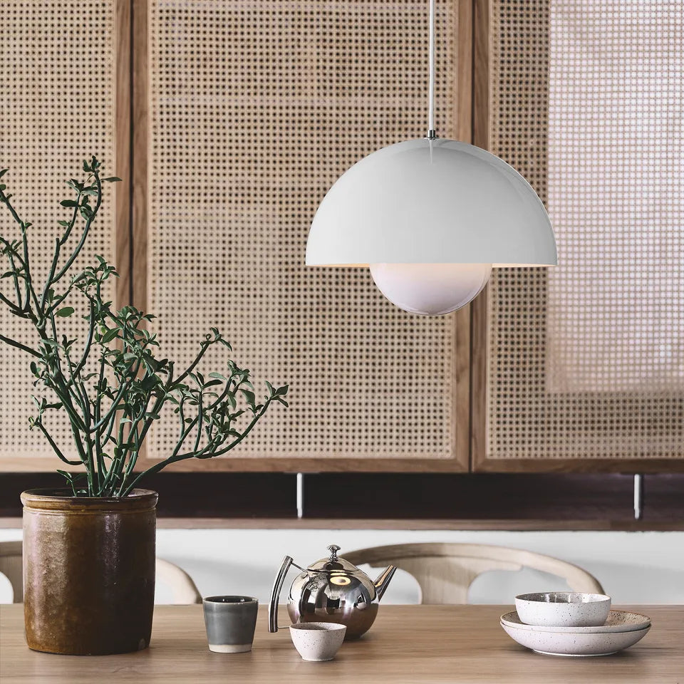 Elegante en moderne hanglamp voor verfijnde woonruimtes | LunaGlow