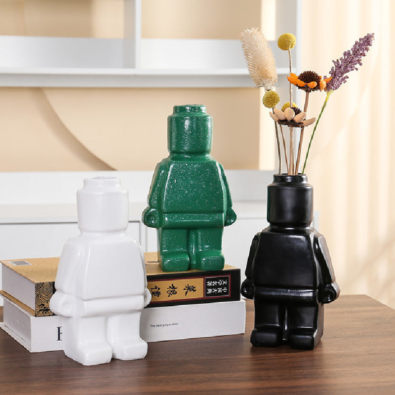 Grillige Lego-geïnspireerde robot plantenbakken voor creatief thuisdecor | BloomGrow