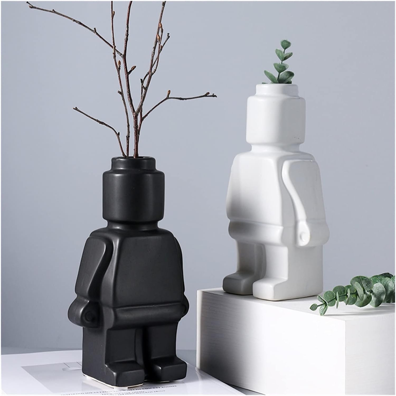 Grillige Lego-geïnspireerde robot plantenbakken voor creatief thuisdecor | BloomGrow
